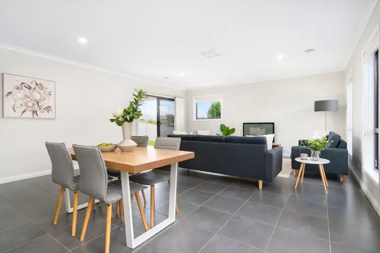15 Felstead Circuit, Thurgoona NSW 2640