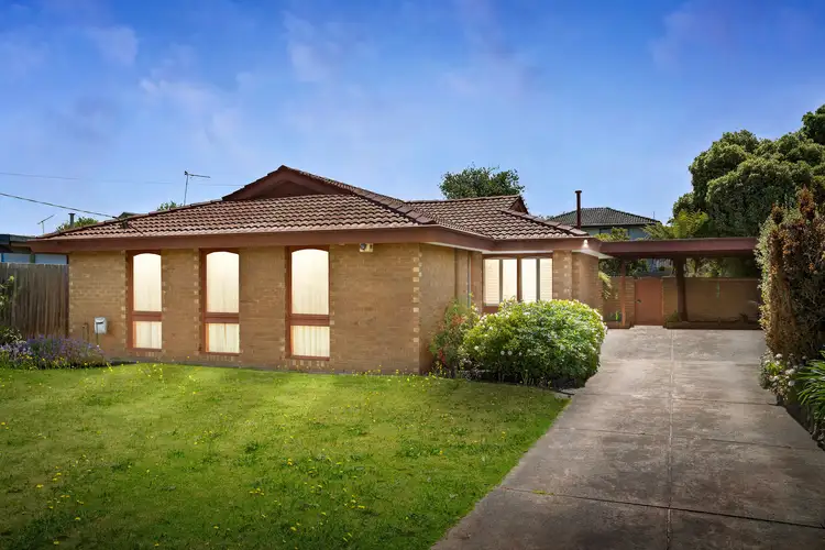 102 Grimwade Crescent, Frankston VIC 3199