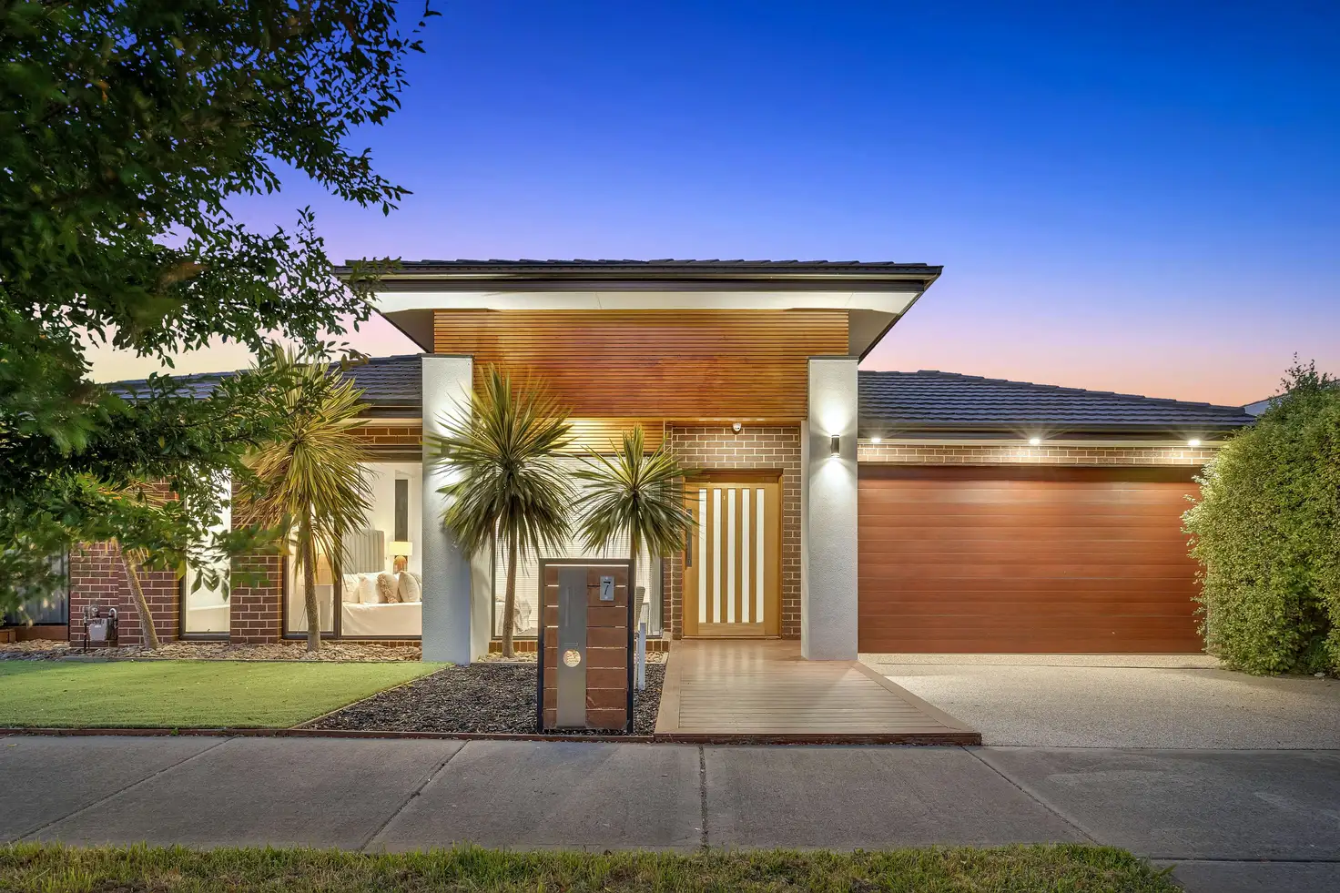 Main view of Homely house listing, 7 Montvale Drive, Craigieburn VIC 3064