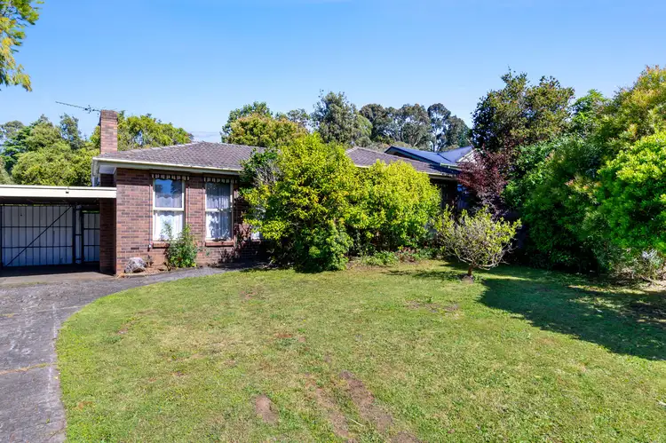 49 Landscape Drive, Mooroolbark VIC 3138
