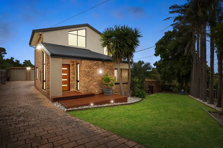 27 Blaxland Avenue, Frankston South VIC 3199