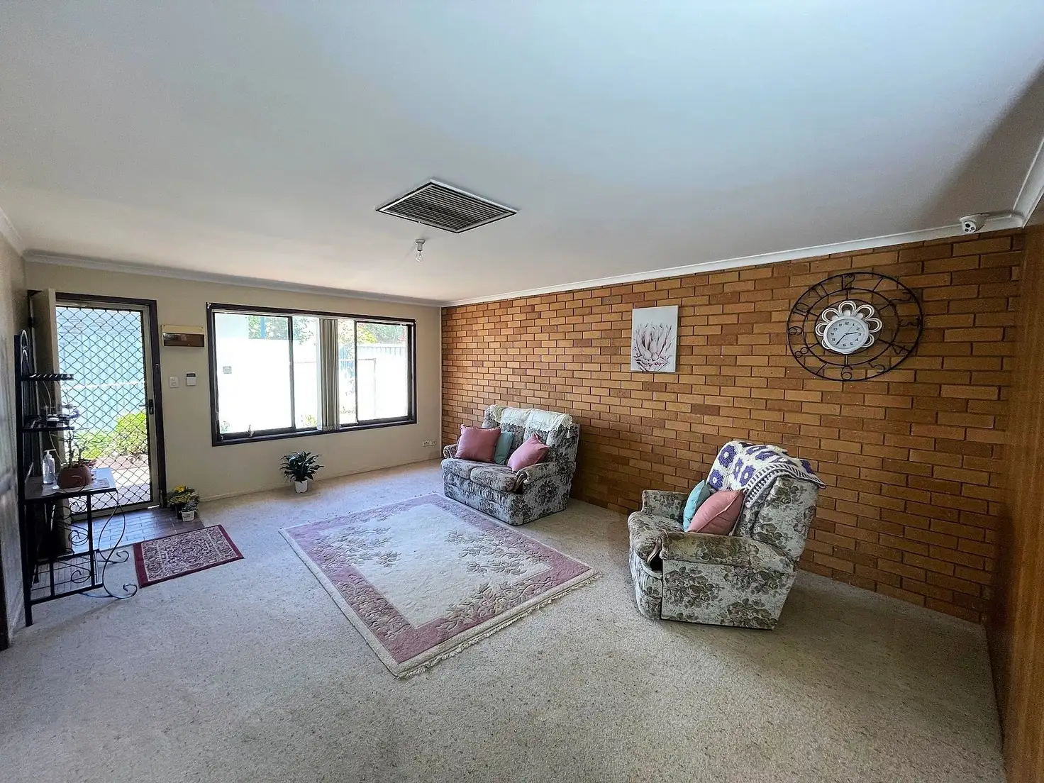 Main view of Homely unit listing, 1/17 Doongara Street, Griffith NSW 2680