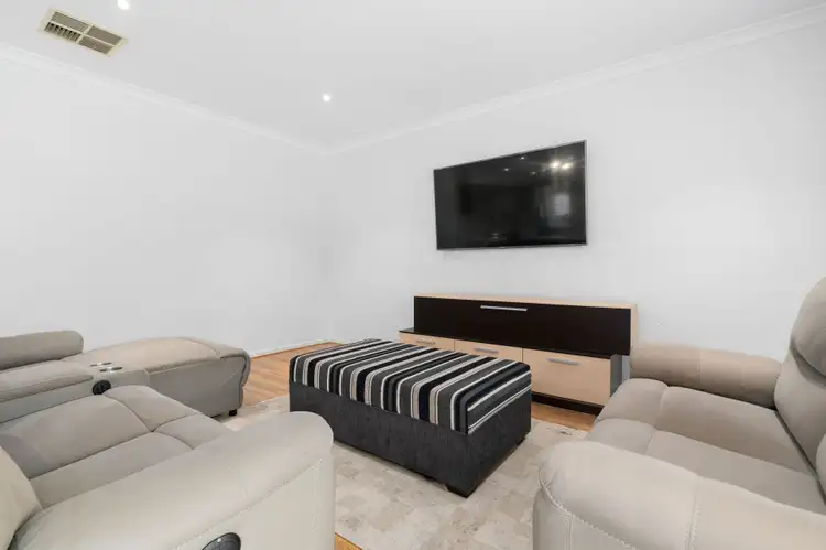 Fifth view of Homely house listing, 38 Gyrfalcon Way, Doreen VIC 3754