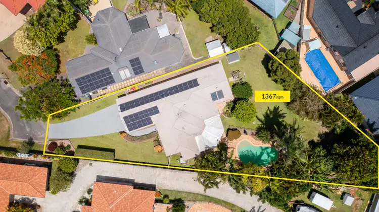 52 Beaconsfield Drive, Burleigh Waters QLD 4220