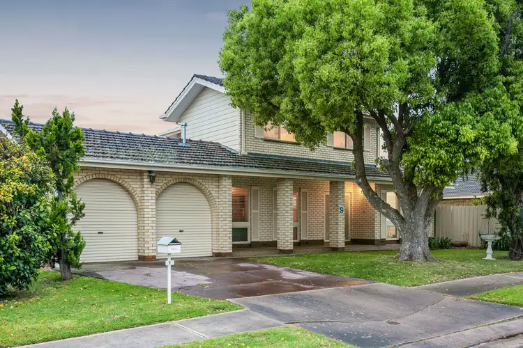 9 Bentley Avenue