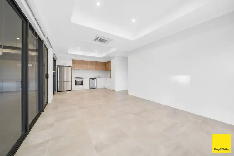 Fifth view of Homely unit listing, 4/32 Birchley Crescent, Balga WA 6061