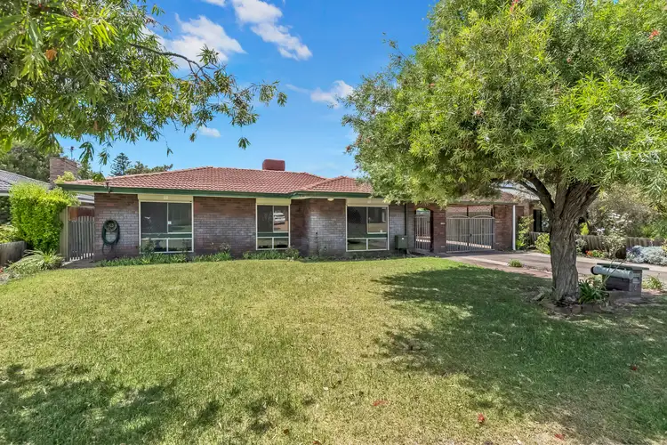 8 Holten Court, Cooloongup WA 6168