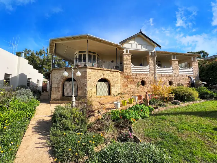 18 High Street, Parkes NSW 2870
