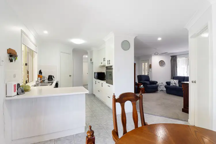 Sixth view of Homely house listing, 3 Austin Court, Point Vernon QLD 4655