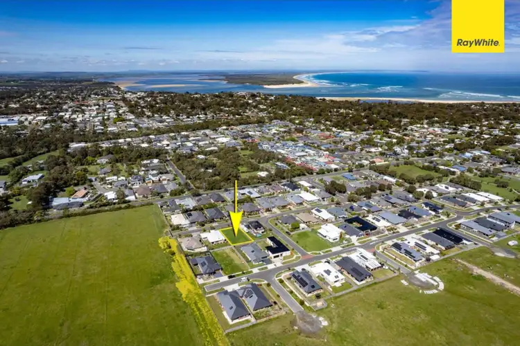 15 Oceanic Drive, Inverloch VIC 3996