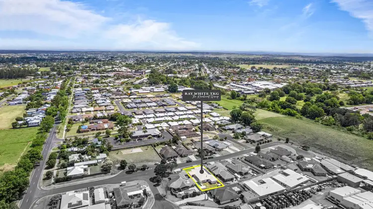 Second view of Homely house listing, 8 Poplar Drive, Great Marlow NSW 2460