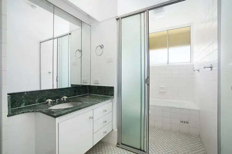 Fifth view of Homely apartment listing, 2/99 Darling Point Road, Darling Point NSW 2027