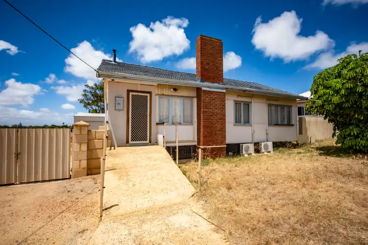 16 Carter Street, Rangeway WA 6530