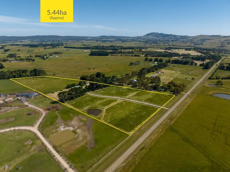 218 Grahams Road, Lancefield VIC 3435