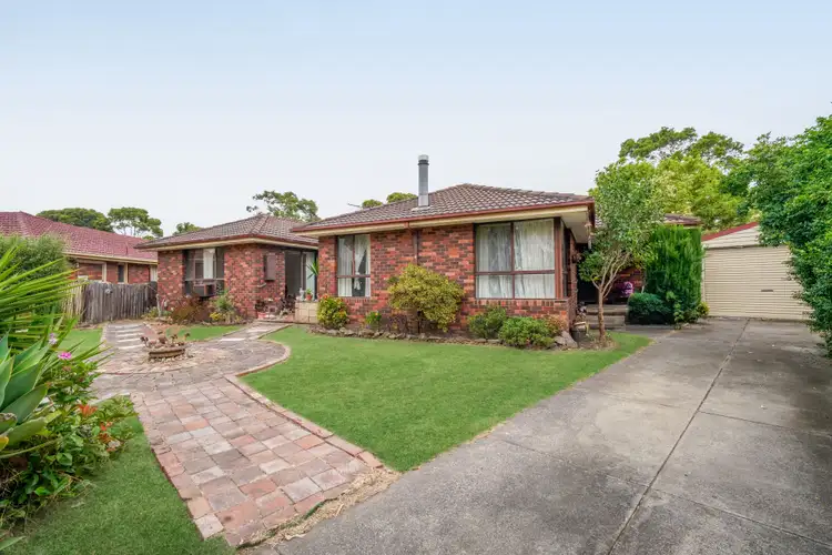 4 Dalray Close, Mill Park VIC 3082