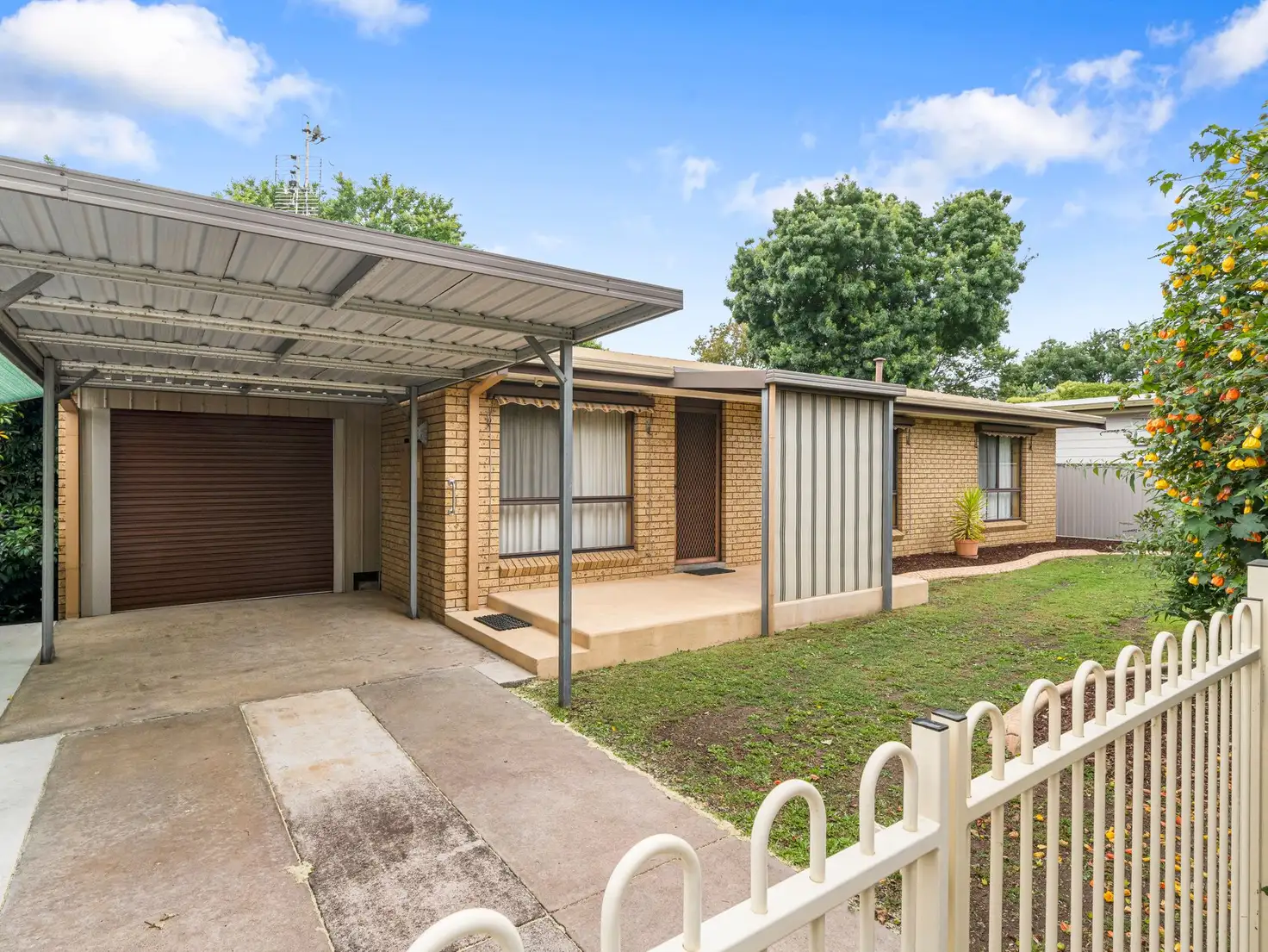 Main view of Homely unit listing, 2/29A Salisbury Street, Benalla VIC 3672