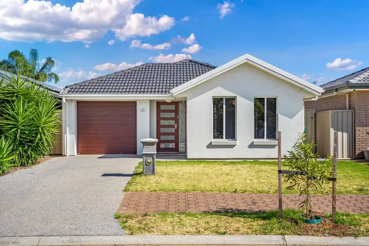 32 Leaf Street, Parafield Gardens SA 5107