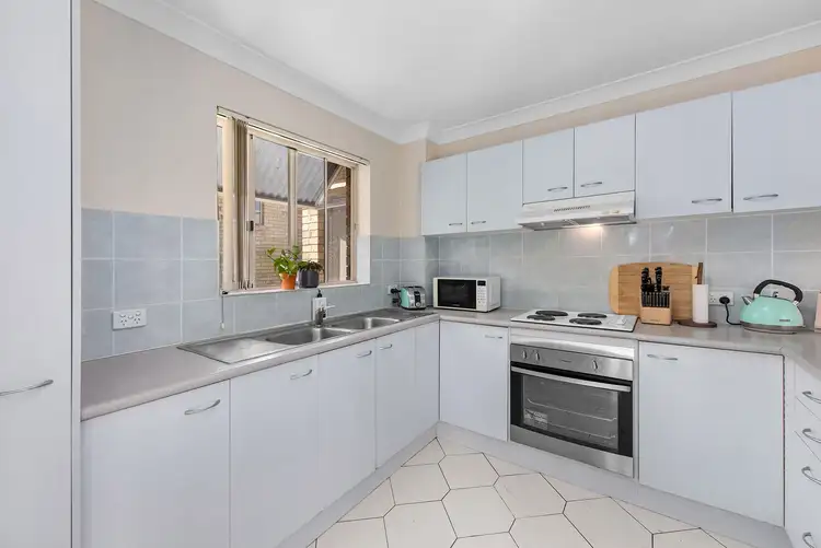 Sixth view of Homely unit listing, 8/115 Central Avenue, Indooroopilly QLD 4068