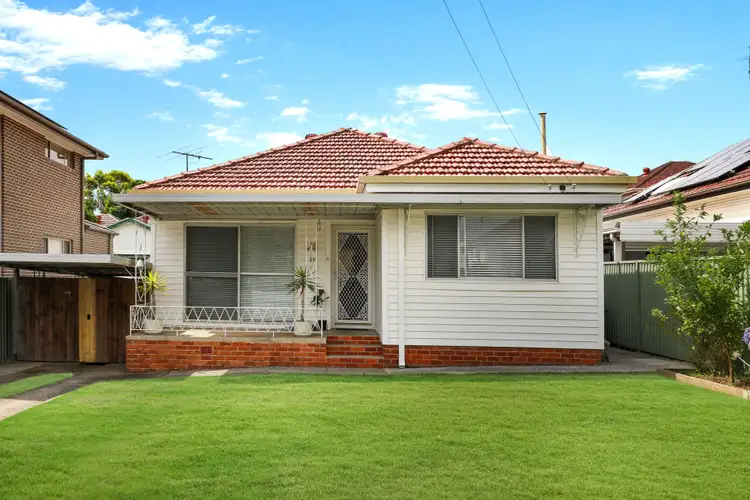 16 Martin Street, Roselands NSW 2196