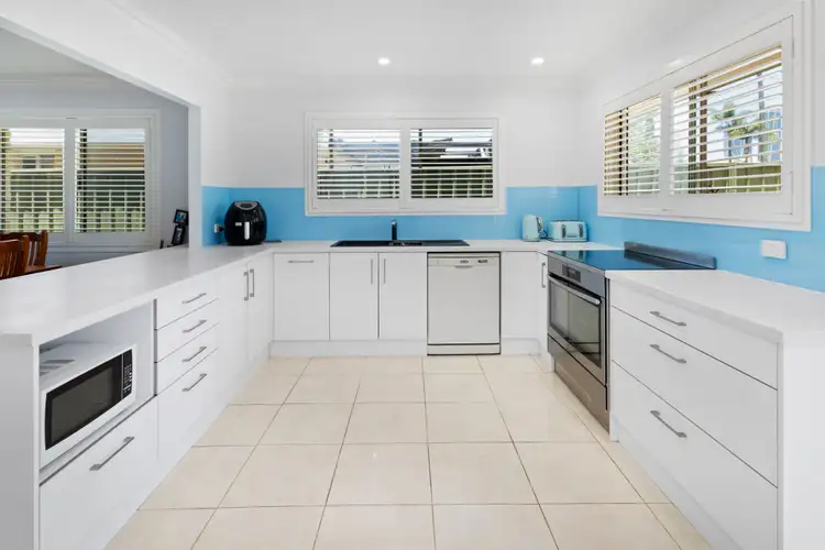 Sixth view of Homely house listing, 38 Via Roma, Isle Of Capri QLD 4217