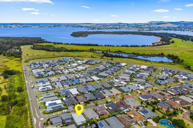 4 Bayview Avenue, Haywards Bay NSW 2530