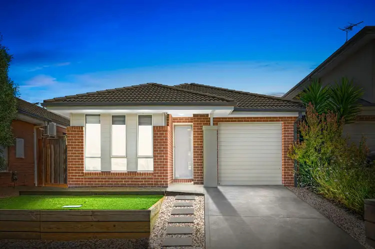 18 Timbarra Drive, Werribee VIC 3030