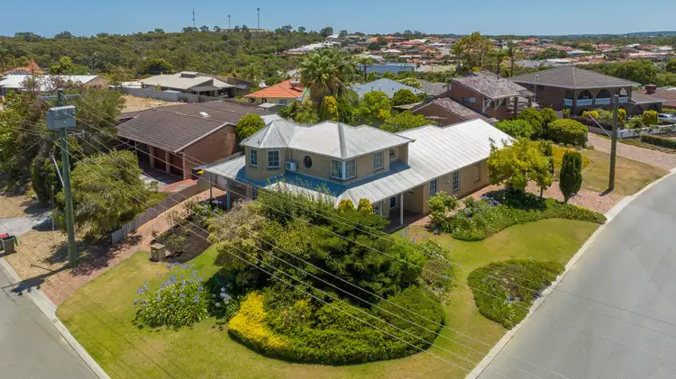 Fifth view of Homely house listing, 2 Apollo Place, Duncraig WA 6023