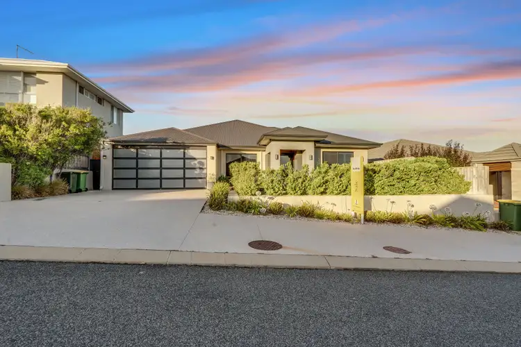 6 Seeana Pass, Halls Head WA 6210