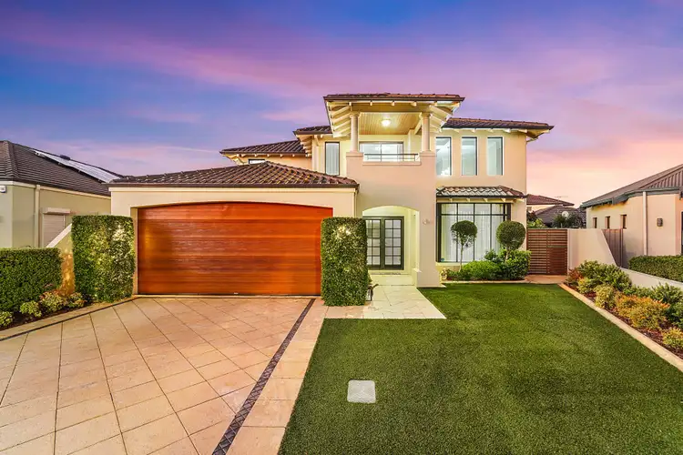 8 Honeymyrtle Turn, Stirling WA 6021