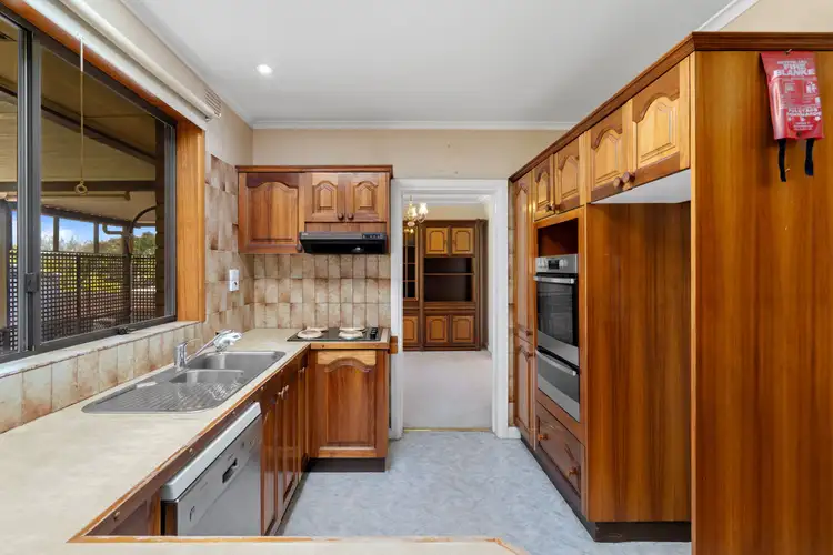 Sixth view of Homely house listing, 10 Barlyn Road, Mount Waverley VIC 3149