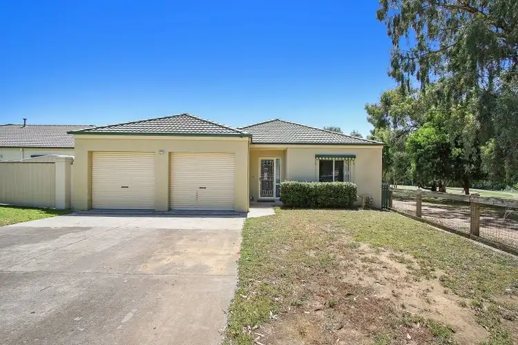 8 Cromer Fairway, West Wodonga VIC 3690