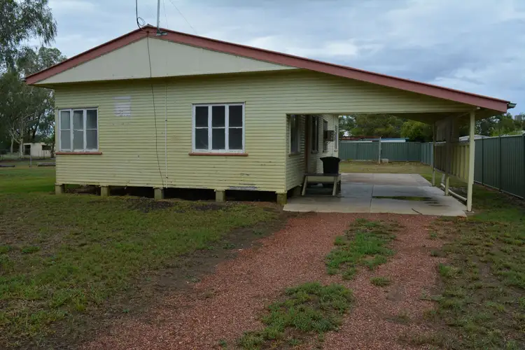 12 Bedford Street, Blackall QLD 4472