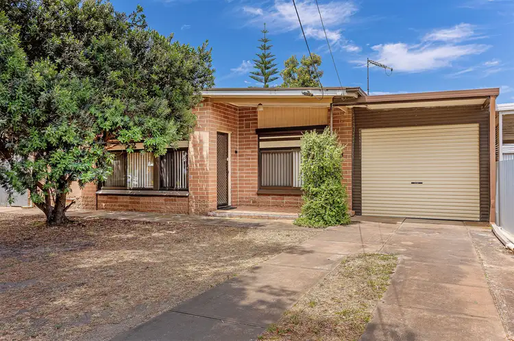 734 Military Road, Taperoo SA 5017