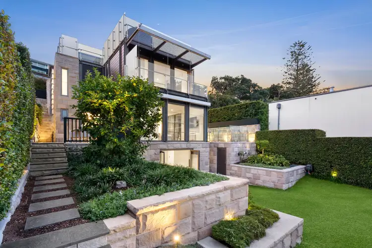 16 Palm Beach Road