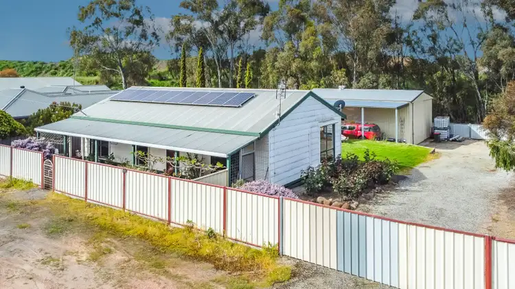 31 Belle Vue Road, Golden Square VIC 3555