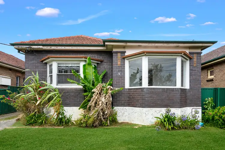 5 Warren Parade, Punchbowl NSW 2196