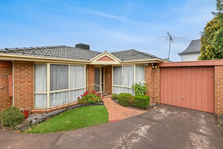 Main view of Homely unit listing, 2/21 Woodstock Road, Mount Waverley VIC 3149