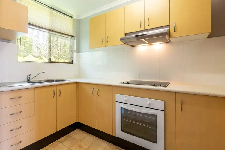 Fourth view of Homely apartment listing, 4/33 Darrambal Street, Chevron Island QLD 4217