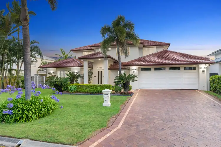 19 Mariner Court, Newport QLD 4020
