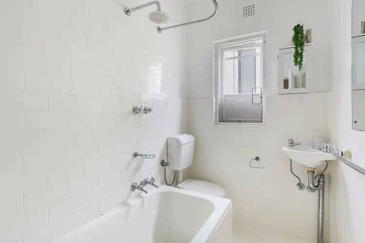 Sixth view of Homely apartment listing, 5/16 Warners Avenue, North Bondi NSW 2026