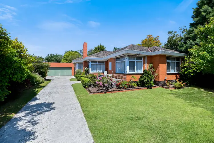 Main view of Homely house listing, 20 Wave Avenue, Mount Waverley VIC 3149
