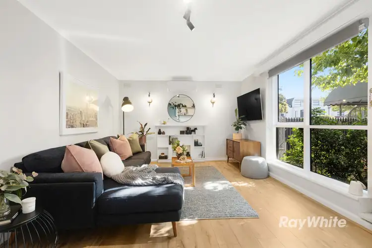 1/54 Railway Road, Carnegie VIC 3163