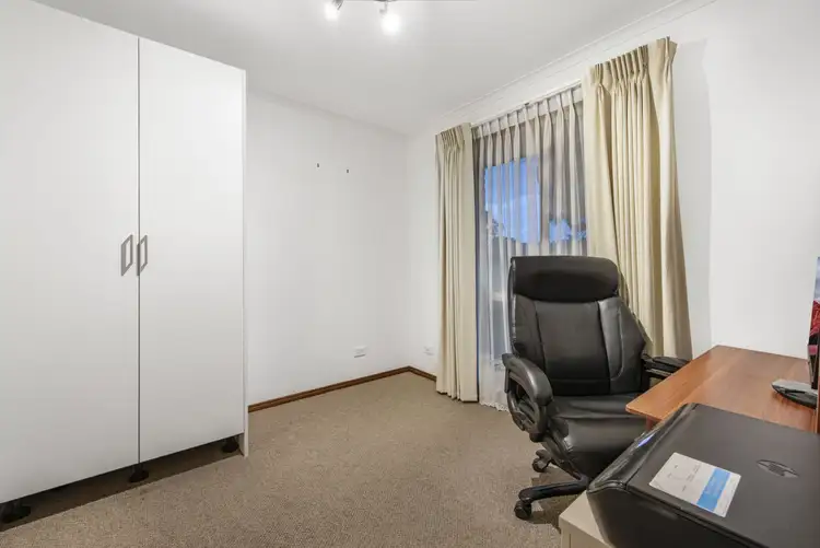 Seventh view of Homely house listing, 5 Templeton Crescent, Pakenham VIC 3810