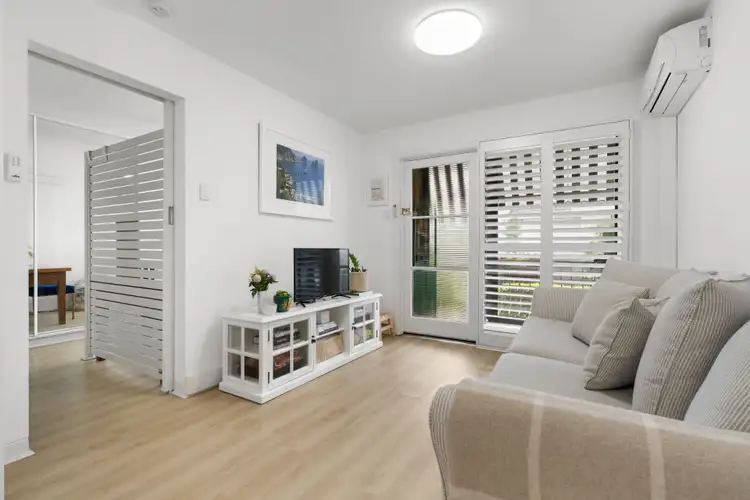 Third view of Homely apartment listing, 2/11 Beatrice Terrace, Ascot QLD 4007