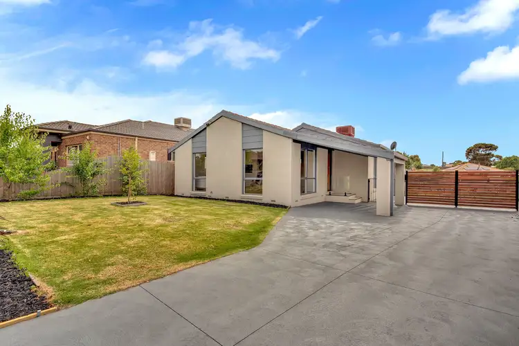 Second view of Homely house listing, 19 Chinnock Court, Craigieburn VIC 3064