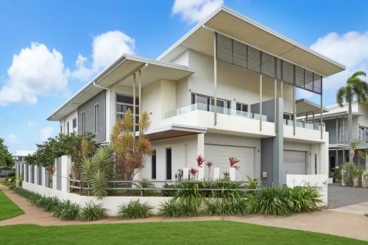 Main view of Homely townhouse listing, 1/20 Daldawa Terrace, Lyons NT 810