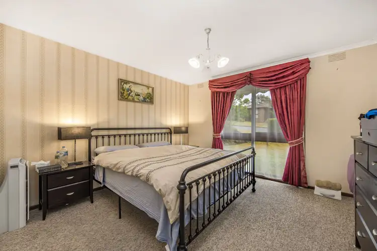 Sixth view of Homely house listing, 9 Elizabeth Court, Pakenham VIC 3810