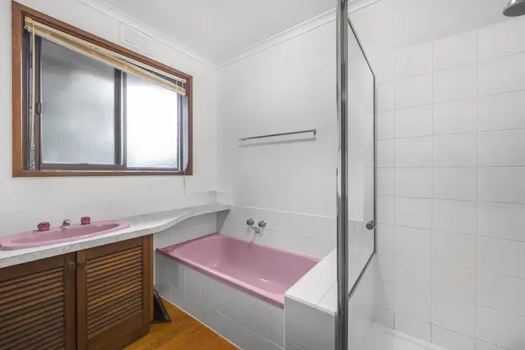 Seventh view of Homely house listing, 9 Elizabeth Court, Pakenham VIC 3810