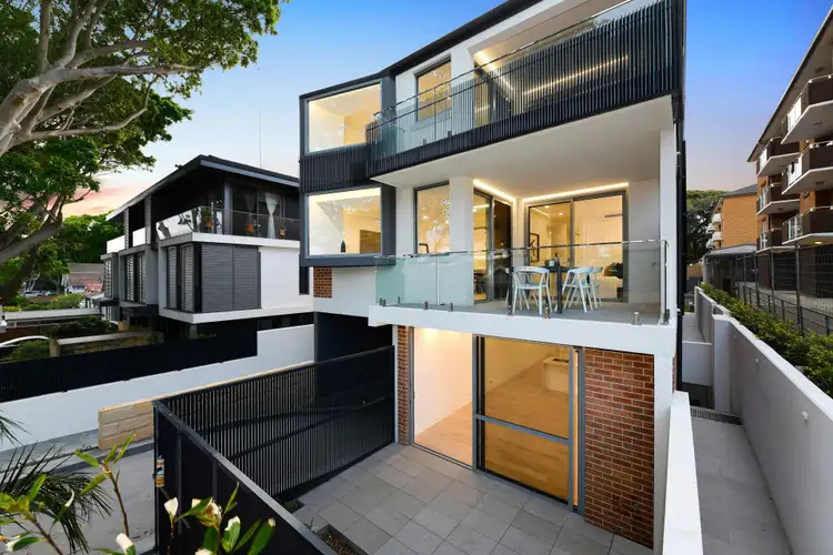 Third view of Homely apartment listing, 3/30 Beach Street, Coogee NSW 2034