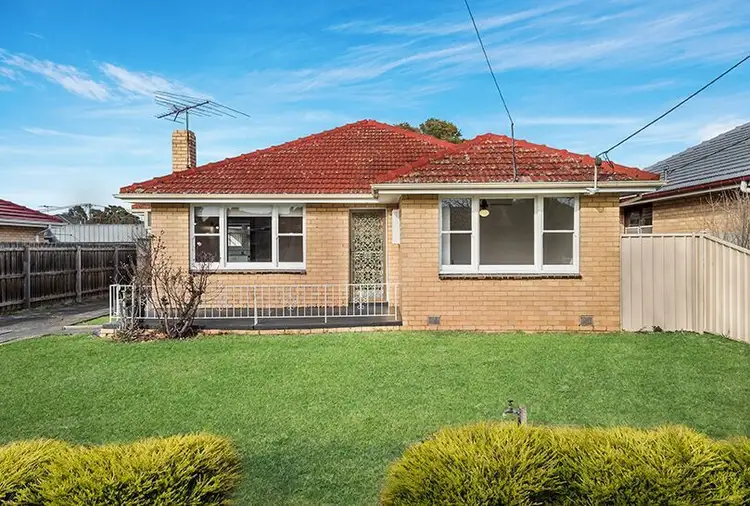 9 Crookston Road, Reservoir VIC 3073